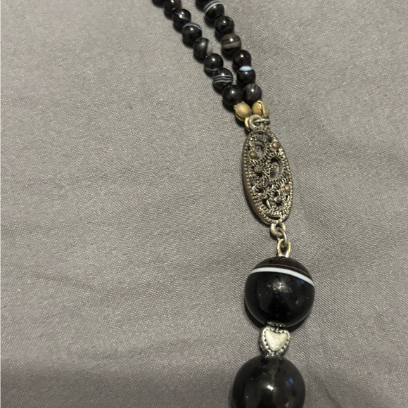 Elegant Black Beaded Necklace - Picture 2 of 13